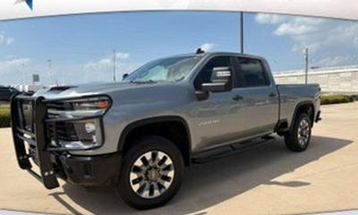2024 Chevrolet Silverado HD Custom