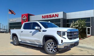2023 GMC Sierra SLT