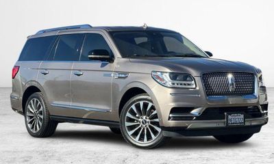 2019 Lincoln Navigator Select