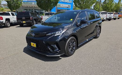 2025 Toyota Sienna XSE
