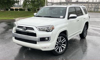 2024 Toyota 4RUNNER Limited