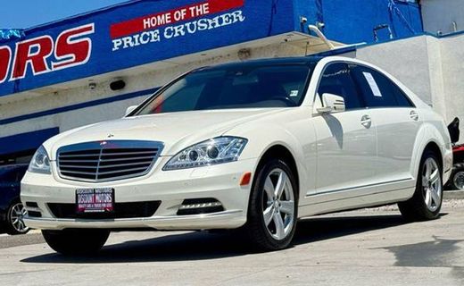 2013 Mercedes-Benz S-Class S550V