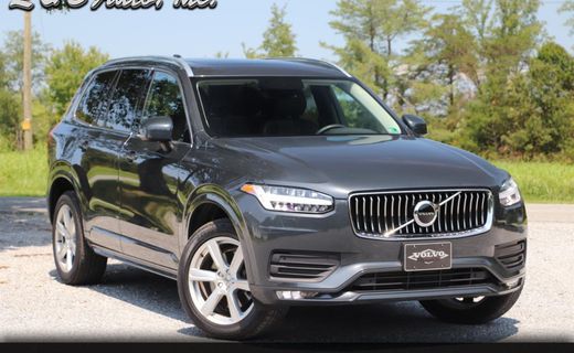 2021 Volvo XC90 Momentum