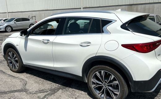 2018 Infiniti QX30 Premium