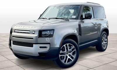 2025 Land Rover Defender 90 S