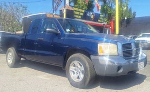 2005 Dodge Dakota ST