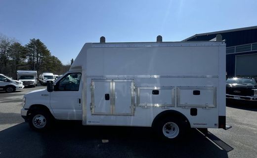 2026 Ford E-450 Base