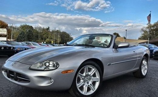 2000 Jaguar XK8