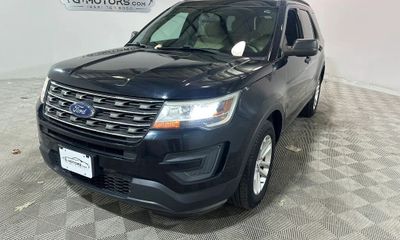 2017 Ford Explorer Base