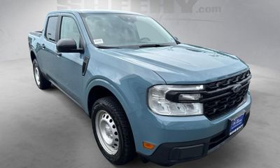 2022 Ford Maverick XL