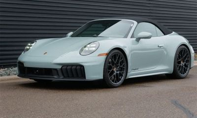 2026 Porsche 911 Carrera GTS 4