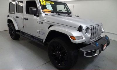 2023 Jeep Wrangler Sahara 4XE