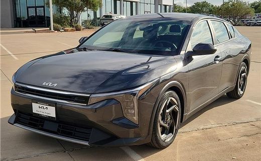 2025 Kia K4 EX