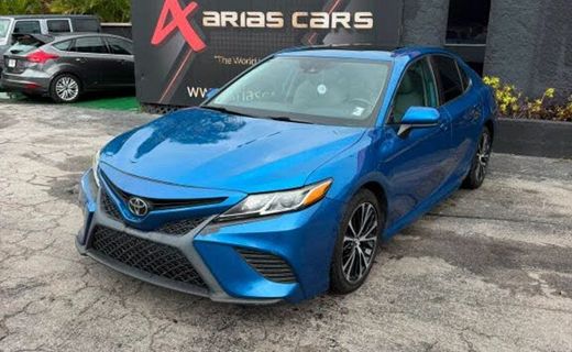2020 Toyota Camry SE