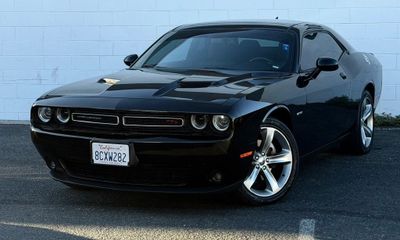2015 Dodge Challenger SXT
