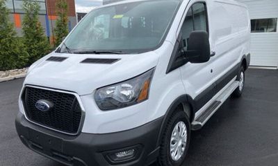 2025 Ford Transit LOW Roof