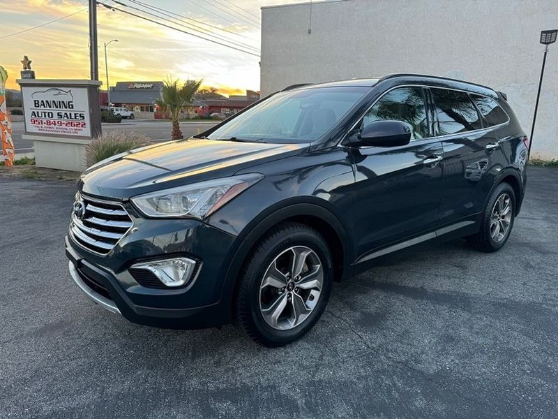 2015 Hyundai Santa FE — a typically priced live listing