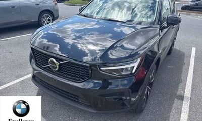 2024 Volvo XC40 Plus Dark