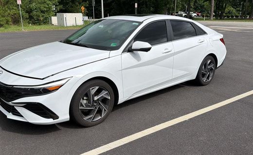 2024 Hyundai Elantra Limited