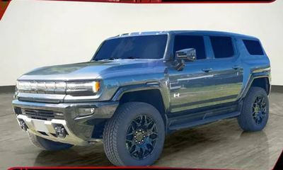 2026 GMC Hummer EV SUV 2X