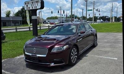 2017 Lincoln Continental Premier