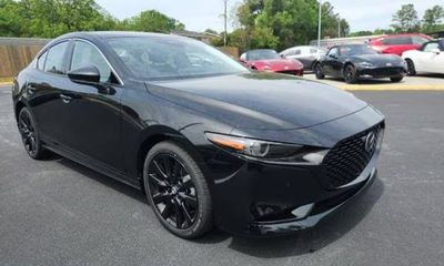 2026 Mazda MAZDA3 Premium Plus