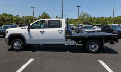 2024 GMC Sierra HD Fleet Base