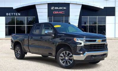 2023 Chevrolet Silverado LT