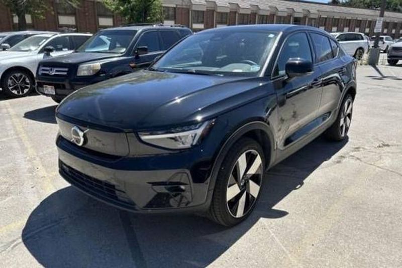 2023 Volvo C40 — a typically priced live listing