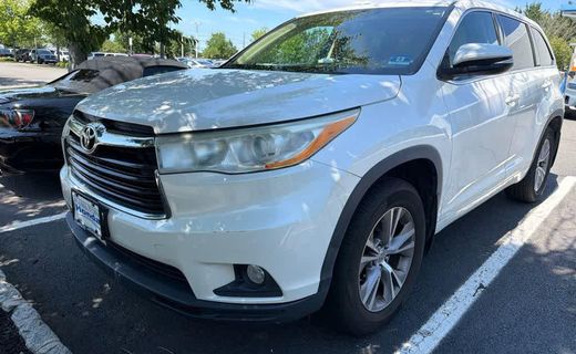 2014 Toyota Highlander Base