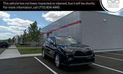2023 Toyota Highlander Platinum
