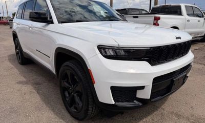 2021 Jeep Grand Cherokee L Laredo
