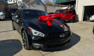 2016 Infiniti Q70L 37