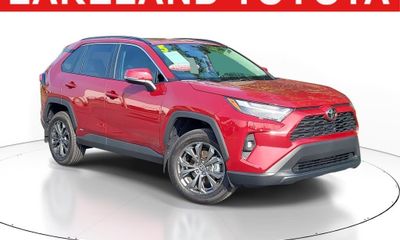 2025 Toyota RAV4 XLE Premium