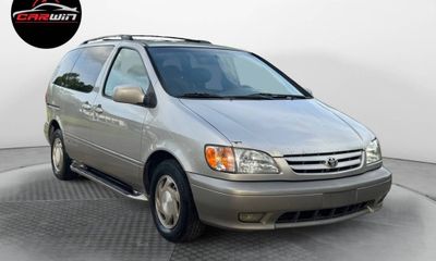 2001 Toyota Sienna LE XLE