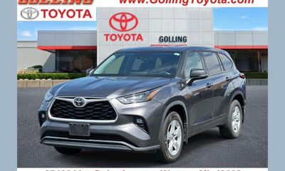 2022 Toyota Highlander LE