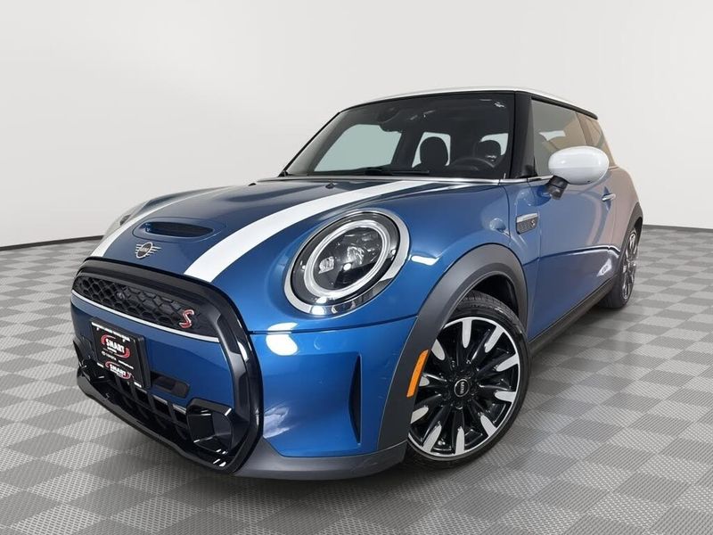 2023 Mini Hardtop — a typically priced live listing
