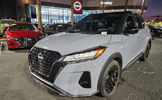 2023 Nissan Kicks SR