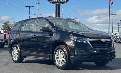 2023 Chevrolet Equinox LS 1FL