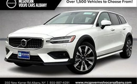 2026 Volvo V60CC Ultra