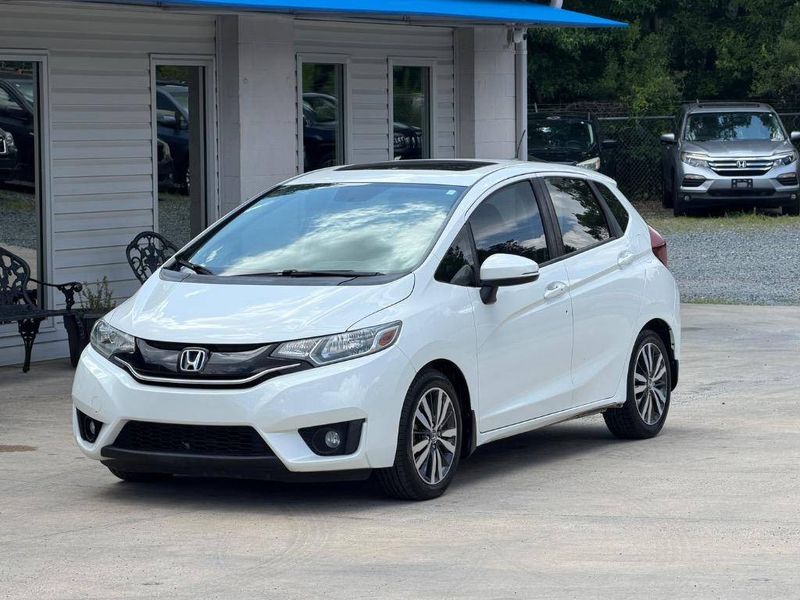 2017 Honda FIT — a typically priced live listing