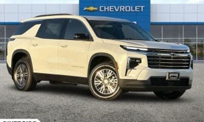 2025 Chevrolet Traverse LT