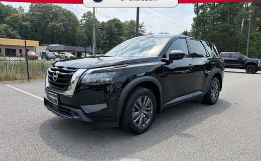 2024 Nissan Pathfinder S