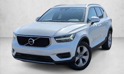 2022 Volvo XC40 Momentum Excl S60