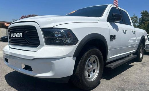 2019 Ram 1500 SLT