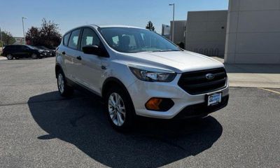 2019 Ford Escape S