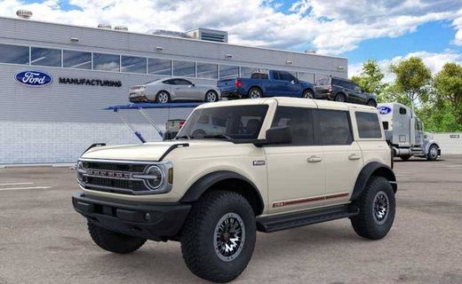 2026 Ford Bronco Outer Banks