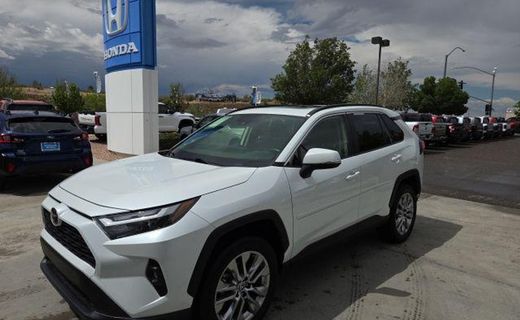 2023 Toyota RAV4 XLE Premium