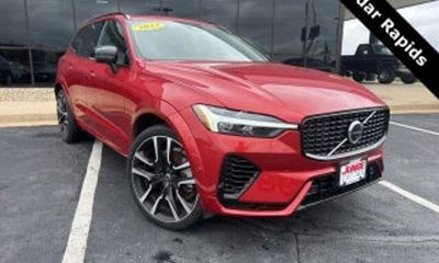 2023 Volvo XC60 Plus Bright