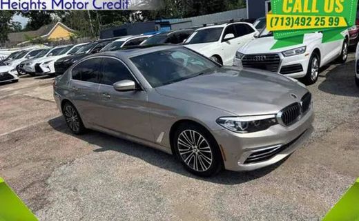 2019 BMW 530I
